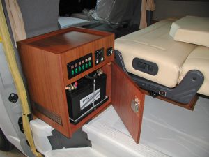 キャンピングカー電装